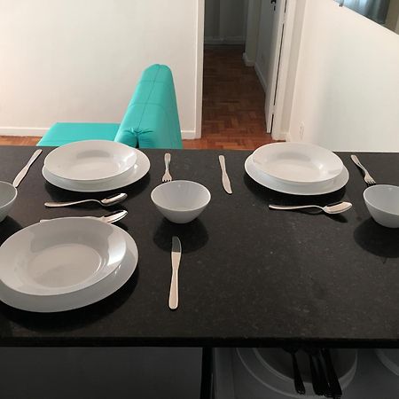 1 Block From Copacabana Beach, Whole Apt, Posto 4 ริโอเดจาเนโร ภายนอก รูปภาพ