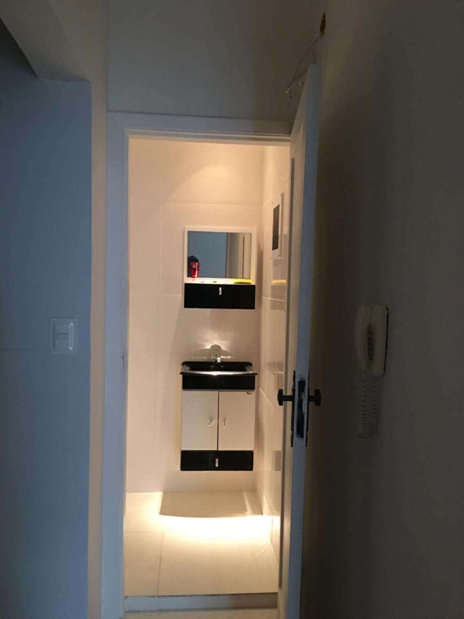 1 Block From Copacabana Beach, Whole Apt, Posto 4 ริโอเดจาเนโร ภายนอก รูปภาพ