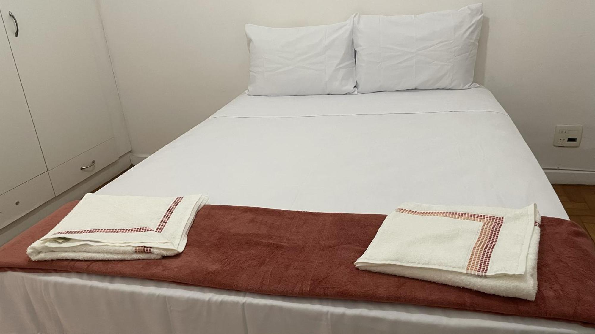1 Block From Copacabana Beach, Whole Apt, Posto 4 ริโอเดจาเนโร ภายนอก รูปภาพ