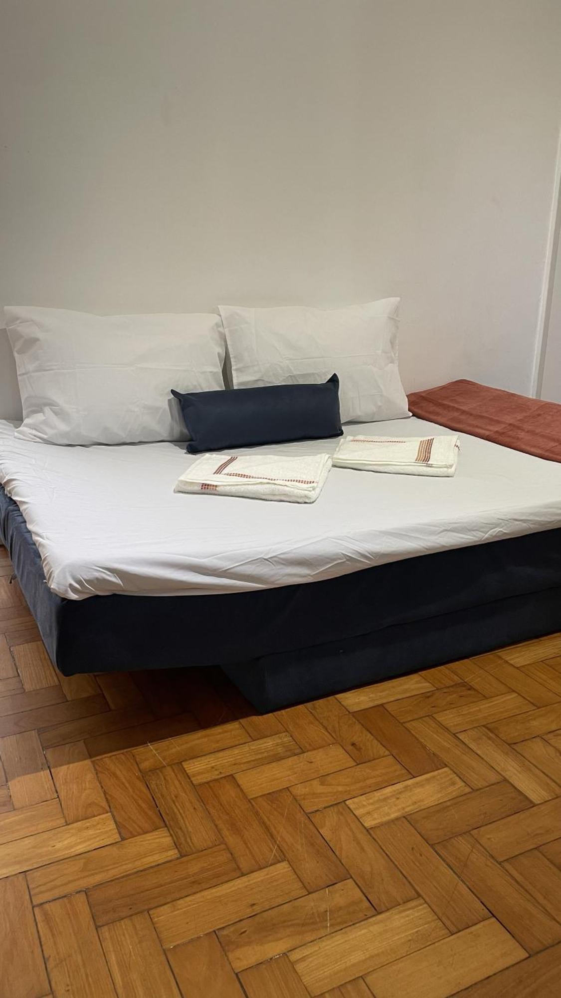 1 Block From Copacabana Beach, Whole Apt, Posto 4 ริโอเดจาเนโร ภายนอก รูปภาพ