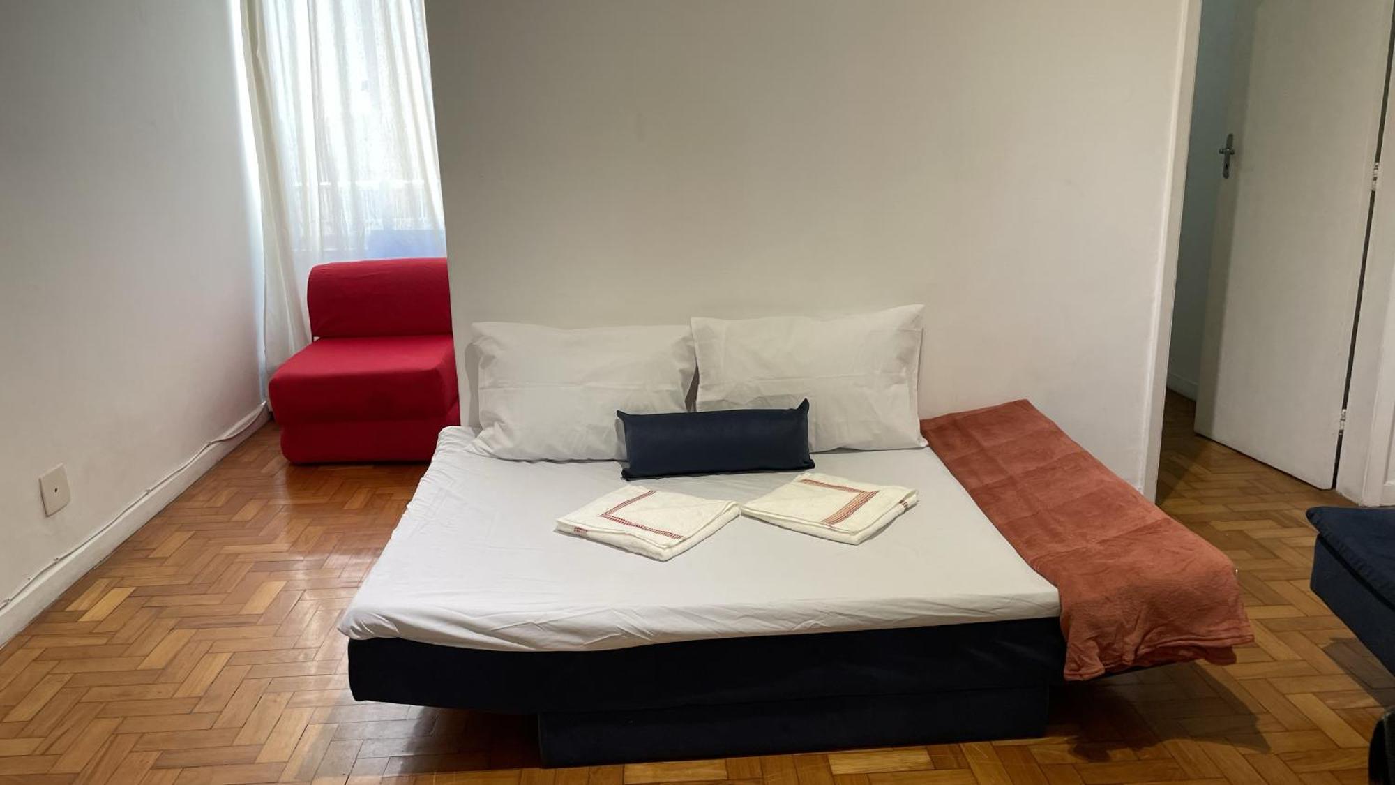 1 Block From Copacabana Beach, Whole Apt, Posto 4 ริโอเดจาเนโร ภายนอก รูปภาพ
